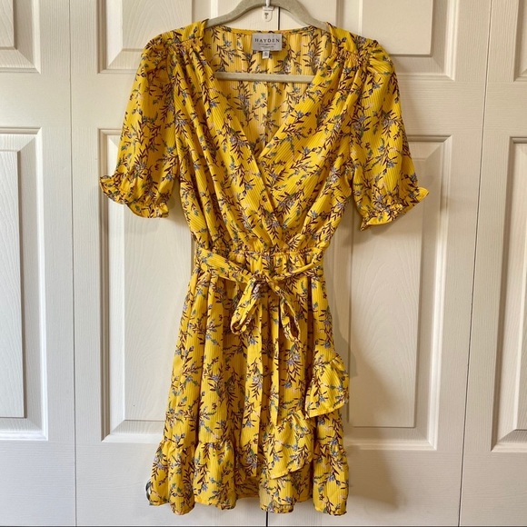 Hayden Mini Floral Surplice Dress Size M - Picture 2 of 15